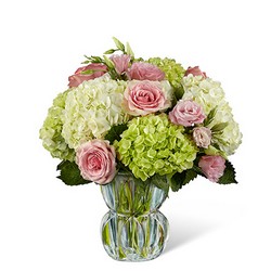 The FTD Always Smile Luxury Bouquet from Flowers by Ramon of Lawton, OK